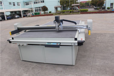 Flatbed Digital Mat Cutting Machine , CNC Cutting Equipment Connectable CAD Software